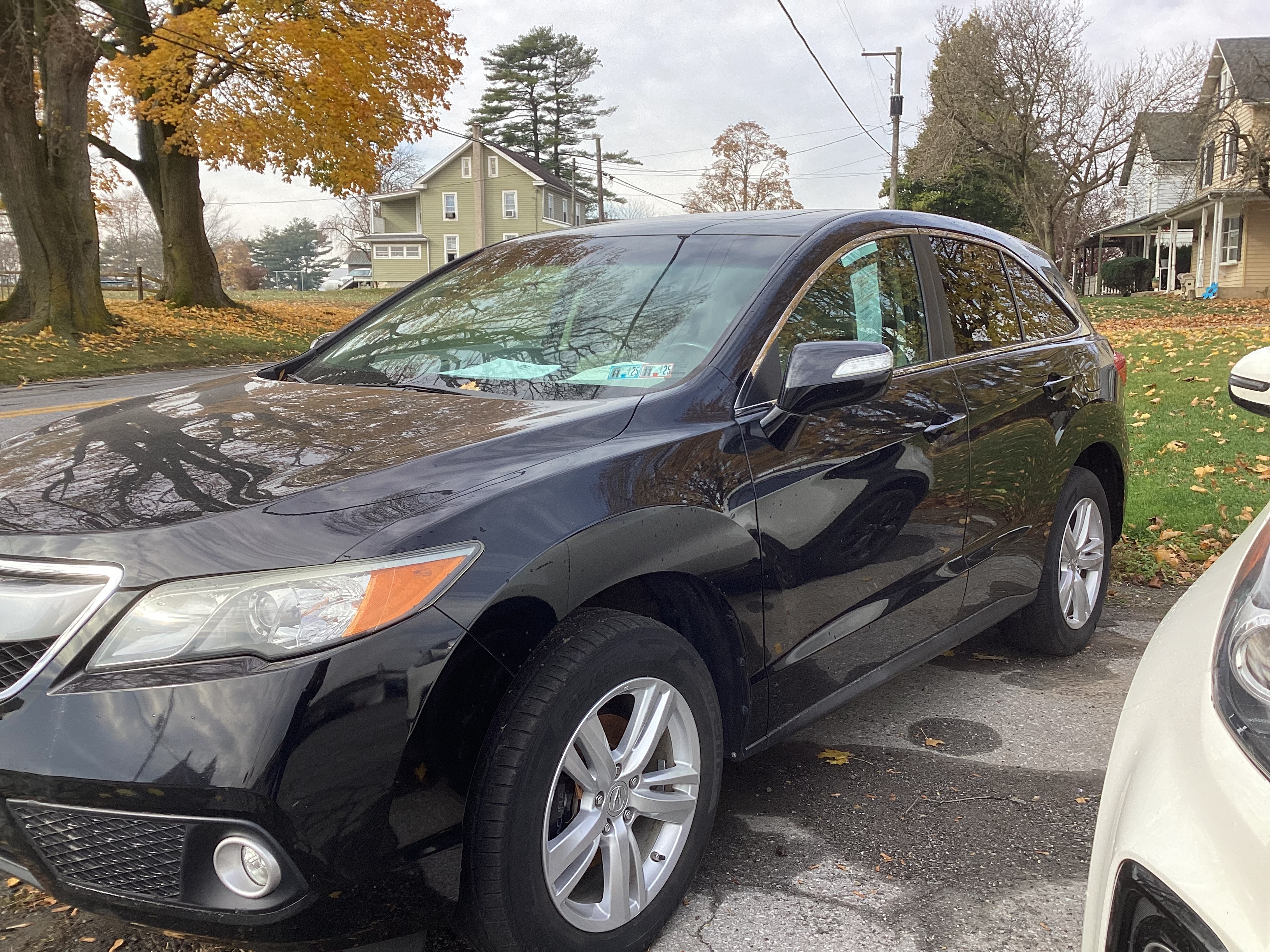2014 Acura 4 door SUV