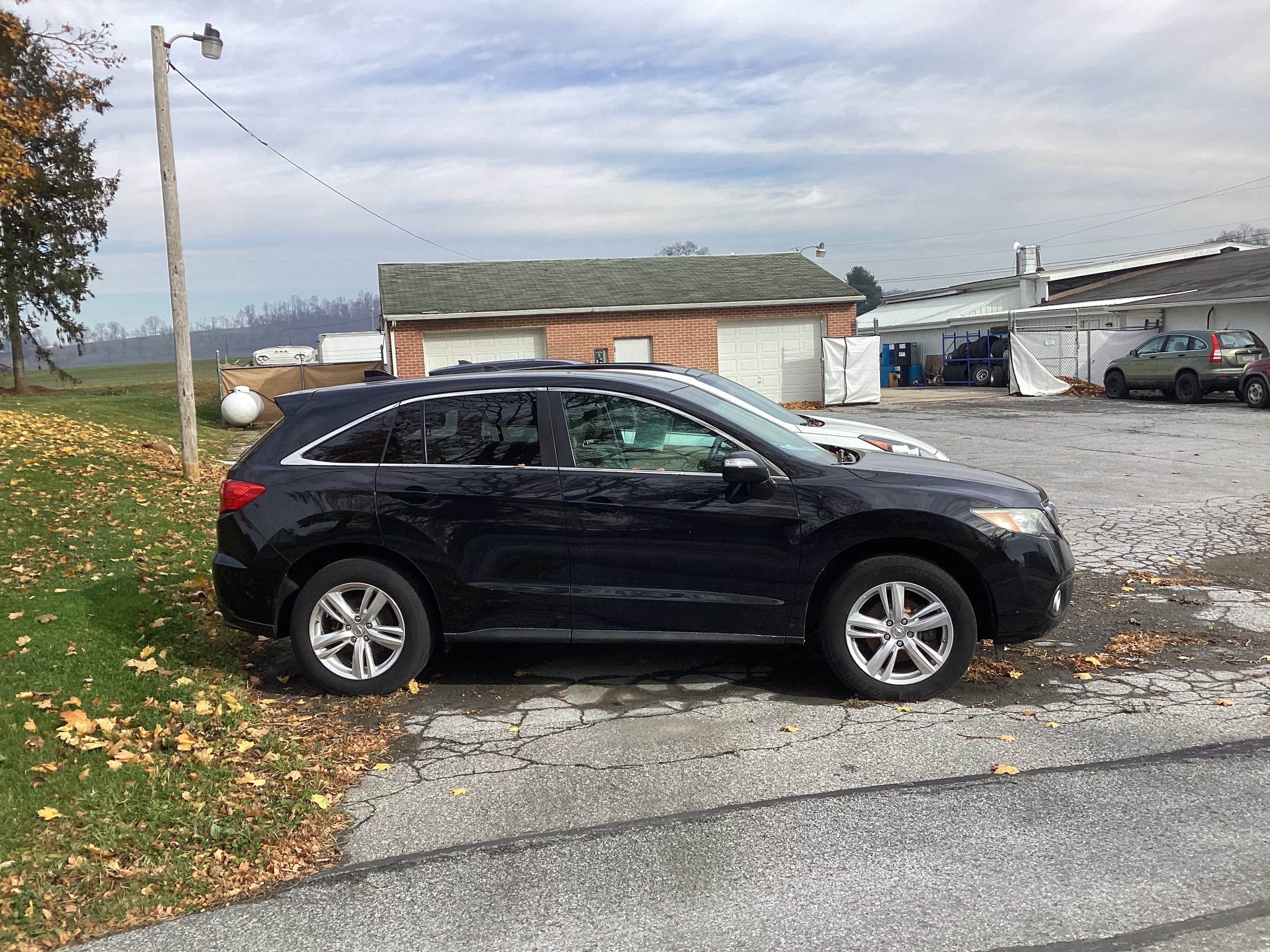 2014 Acura 4 door SUV